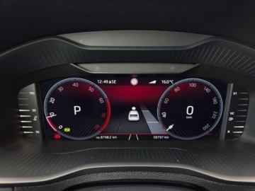 Skoda Karoq Crossover Facelifting 1.5 TSI ACT 150KM 2023 Skoda Karoq 1.5TSI 150KM FV23 Style Hak Full LED Matrix Pakiety na bezdroz, zdjęcie 4