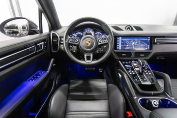 Porsche Cayenne III 2022 Porsche Cayenne Coupé Turbo S E-Hybrid 680 KM., zdjęcie 32