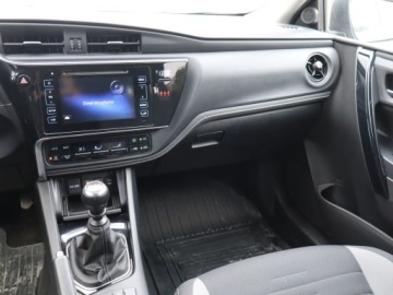 Toyota Auris II Hatchback 5d Facelifting 1.6 Valvematic 132KM 2015 Toyota Auris 1.6 Valvematic, Salon Polska, zdjęcie 7