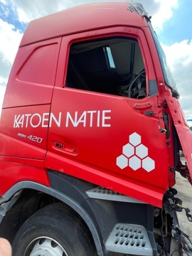 VOLVO FH 4 drzwi prawe