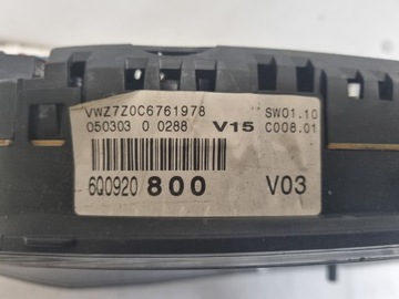 BUDÍKY PŘÍSTROJOVÁ DESKA VW POLO 9N 1.2 6V 6Q0920800