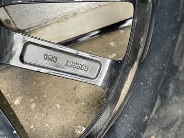 HYUNDAI TUCSON IV 19" KOMPLET KOL 235/50 R19 CELOROČNÍ BORBET JAKO NOVÉ