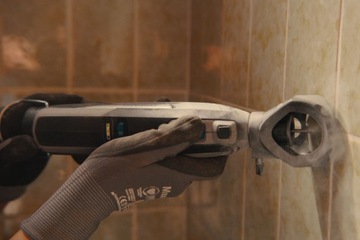 ВЫСОКОСКОРОСТНАЯ ШЛИФОВАЛЬНАЯ МАШИНА 12 В DREMEL 8240 + 5 АКСЕССУАРОВ 1x2,0 Ач