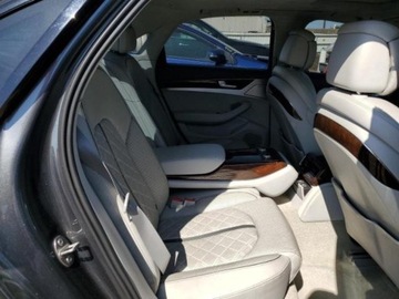 Audi A8 D4 S8 Facelifting 4.0 TFSI 520KM 2015 Audi S8 2015 Audi S8 4dr Sdn 4.0 Benzyna 520KM, zdjęcie 9