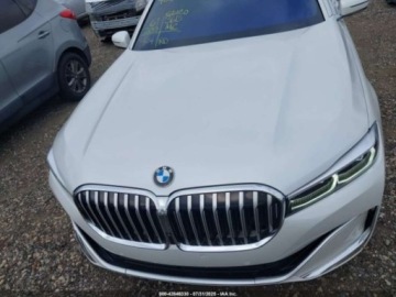 BMW Seria 7 G11-G12 2021 BMW Seria 7 2021 BMW 7 Series 740i xDrive Sedan 3.0 Benzyna 335KM, zdjęcie 8