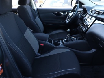 Nissan Qashqai II Crossover 1.2 DIG-T 115KM 2017 Nissan Qashqai 1.2 DIG-T, Salon Polska, zdjęcie 8