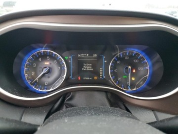 Chrysler Pacifica II 2017 Chrysler Pacifica Touring L 2017 3.6l 3.6 Benzyna 287KM, zdjęcie 9