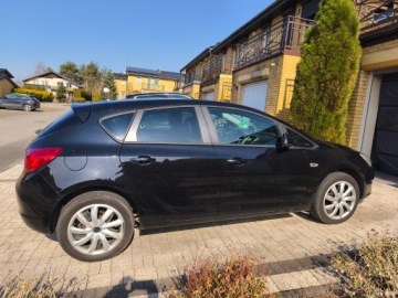 Opel Astra J Hatchback 5d 1.4 Turbo ECOTEC 140KM 2011 OPEL ASTRA J 1,4 140KM Stan BDB, zdjęcie 7