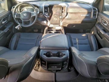  RAM 1500 Laramie 2023 5.7 Benzyna 395KM, zdjęcie 8