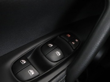 Nissan Qashqai II Crossover Facelifting 1.5 dCi 115KM 2019 Nissan Qashqai PDC klima-auto tempomat, zdjęcie 27