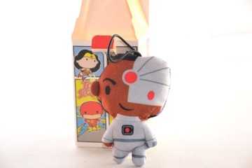 SUPERBOHATER CYBORG DC MŁODZI TYTANI MASKOTKA ZAWIESZKA