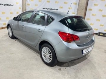 Opel Astra J Hatchback 5d 1.4 Twinport ECOTEC 100KM 2011 Opel Astra 1.4 100KM Klima 1-reka Gotowy do jazdy 1.4 Benzyna 100KM, zdjęcie 27