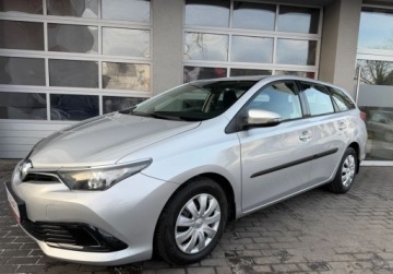 Toyota Auris II Touring Sports Facelifting 1.33 Dual VVT-i 99KM 2017 Toyota Auris salon Polska, serwis ASO Toyota, Gwarancja 1.3 Benzyna 99KM, zdjęcie 2