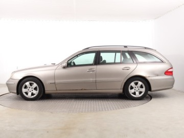 Mercedes Klasa E W211 Kombi S211 1.8 (200 Kompressor) 163KM 2004 Mercedes E E 200 Kompressor , Automat, Klima, zdjęcie 2