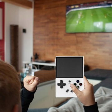 Игровая консоль ANBERNIC RG35XX Plus 64 ГБ, 5000 игр — прозрачный черный