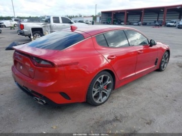 Kia Stinger Liftback 3.3 T-GDi 366KM 2018 Kia Stinger 2018 r., 3.3 L GT1 AWD 3.3 Benzyna 365KM, zdjęcie 5