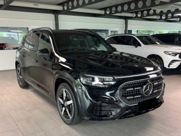 Mercedes GLB 2026 220 4M Pakiet Premium z Dodatkami Cyfrowymi + Hak + Pakiet Zimowy, zdjęcie 3