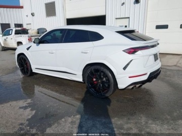 Lamborghini Urus 2022 Lamborghini Urus 2022, od ubezpieczalni 4.0 Benzyna 641KM, zdjęcie 3