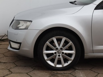 Skoda Octavia III Kombi 2.0 TDI CR DPF 150KM 2015 Skoda Octavia 2.0 TDI, Salon Polska, DSG, Klima, zdjęcie 13
