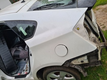 TOYOTA PRIUS III 09-15 BLATNÍK ZADNÍ LEVÝ ČTVRTKA