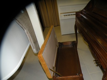 Стилизованное пианино KIMBALL, производство США.