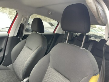 Peugeot 208 I Hatchback 5d Facelifting 1.2 PureTech 82KM 2018 Peugeot 208 Klimatyzacja Kamera, zdjęcie 12