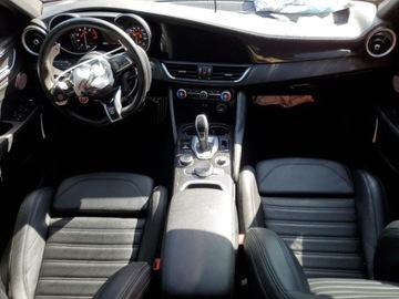 Alfa Romeo Giulia II 2022 Alfa Romeo Giulia Quadrifoglio 2022 2.9l 2.9 Benzyna 505KM, zdjęcie 8