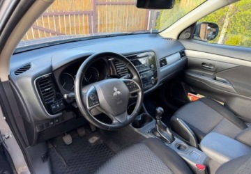 Mitsubishi Outlander III 2013 Mitsubishi Outlander Outlander 2.3 D 150 KM zadbany pozadny woz 2.3, zdjęcie 24