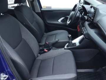 Toyota Yaris IV Hatchback 1.5 Dynamic Force 125KM 2022 Toyota Yaris 1.5 VVT-i, Salon Polska, Serwis ASO, zdjęcie 8