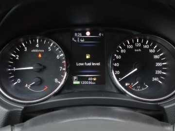 Nissan Qashqai II Crossover 1.2 DIG-T 115KM 2015 Nissan Qashqai 1.2 DIG-T, Automat, Skóra, Navi, zdjęcie 10