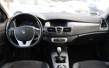 Renault Laguna III Hatchback Phase II 2.0 dCi 150KM 2013 Renault Laguna Polski Salon, Czujniki Park, Nawigacja, Klima. GWARANCJA..., zdjęcie 4