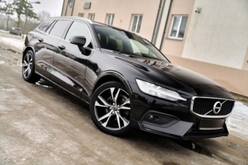 Volvo V60 II  Kombi 2.0 D3 150KM 2020 PIĘKNE V60 MOMENTUM PRO __ KUBEŁKOWE FOTELE, zdjęcie 2