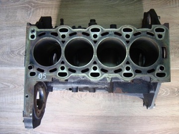 BLOK SILNIKA OPEL Y22DTR 90400240 - 05