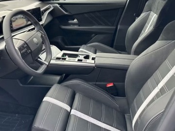 Opel 2025 Od ręki - GS 1.2 Turbo 145KM / Hak, Pakiety: Komfort Plus, Tech Plus, zdjęcie 5