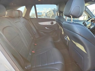 Mercedes GLC C253 2021 Mercedes-Benz GLC 300 4Matic 2021 2.0 Benzyna 255KM, zdjęcie 10