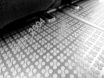 Chrysler Town & Country V 2007-2016 коврики черные резиновые Rezaw-Plast