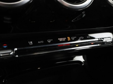 Mercedes Klasa A W177/V177 Hatchback 1.3 200 163KM 2018 Mercedes A 200 automat półskóra navi klima auto, zdjęcie 26