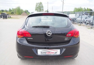 Opel Astra J Hatchback 5d 1.7 CDTI ECOTEC 110KM 2011 Opel Astra Opel Astra, zdjęcie 3