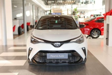 Toyota C-HR I Crossover Facelifting 2.0 Hybrid Dynamic Force 184KM 2022 Toyota C-HR 2.0 Hybrid GR Sport 2.0 Hybryda 184KM