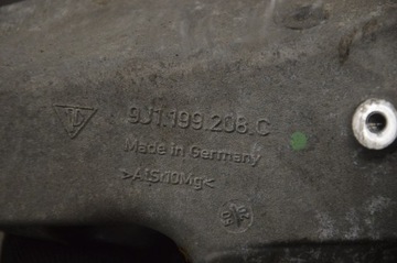 PORSCHE TAYCAN 9J1 2021 LEVÝ STRANA UCHYCENÍ / DRŽÁKY MOTORU