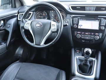 Nissan Qashqai II Crossover 1.6 dCi 130KM 2015 Nissan Qashqai 1.6 dCi, 4X4, Skóra, Navi, Klima, zdjęcie 6