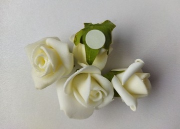 Kremowa róża piankowa główka z przylepcem 3cm, pudełko - 24sztuki