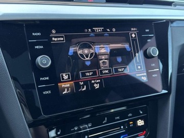 Volkswagen Arteon Fastback Facelifting 2.0 TDI 200KM 2021 Volkswagen Arteon R-Line HAK Panorama Keyless Nawigacja Tempomat App Cyfro, zdjęcie 27