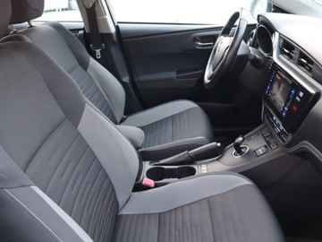 Toyota Auris II Touring Sports Facelifting 1.8 Hybrid 136KM 2015 Toyota Auris Hybrid, Salon Polska, Automat, Klima, zdjęcie 8