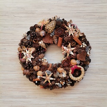 Венок-украшение венок 32 см, натуральные рождественские и праздничные шишки