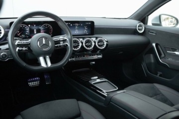 Mercedes Klasa A W177/V177 Hatchback Facelifting 1.3 200 163KM 2024 Mercedes-Benz Klasa A A200 AMG Line Salon Polska Gwarancja Autotrade Me, zdjęcie 22