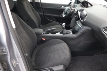 Peugeot 308 II SW Facelifting 1.5 BlueHDI 130KM 2019 Peugeot 308 1.5 BlueHDi, Salon Polska, zdjęcie 8