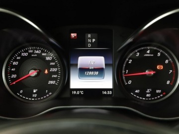 Mercedes Klasa C W205 Kombi 200 184KM 2017 Mercedes C 200 automat full LED półskóra grzane, zdjęcie 21