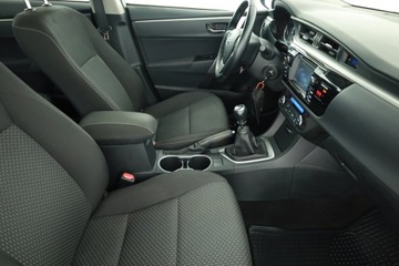 Toyota Corolla XI Sedan 1.6 Valvematic 132KM 2015 Toyota Corolla 1.6 Valvematic, Salon Polska, zdjęcie 6