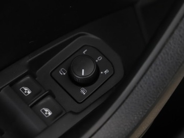 Skoda Kodiaq I SUV Facelifting 2.0 TDI SCR 150KM 2023 Skoda Kodiaq Panorama ! HAK | Tempomat ! Podgrzewa, zdjęcie 24